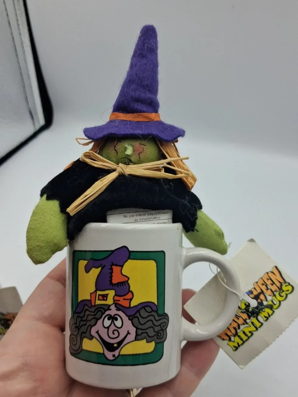 RARE Set of 2 Vintage 2001 J.I.I Halloween Mini Mugs w/Witch & Pumpkin Plush NOS